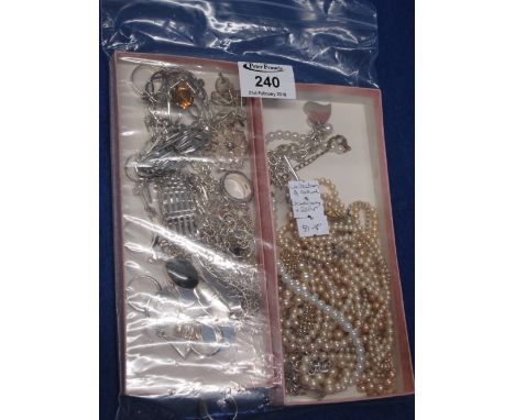 Collection of assorted costume jewellery and silver to include: pearls; heart pendant on bracelet; bar brooch; gate bracelets