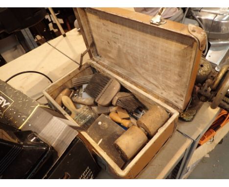 Box of vintage decorating tools 