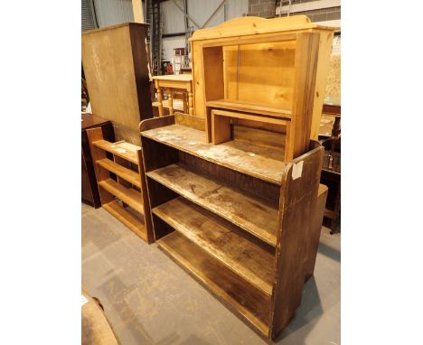 Freestanding bookshelf 122 x 33 cm four shelves with four further bookshelf units one being the Penguin floor model