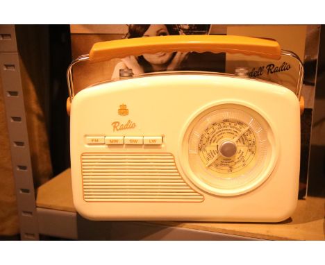 Cream GPO Rydell retro portable four band analogue radio, MW/LW/SW/FM with retro dial face, boxed. Not available for in-house