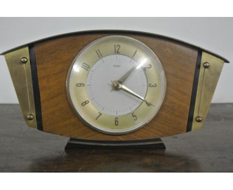 COLLECTABLES - A vintage Metamec mantel clock, requiring some light tlc.