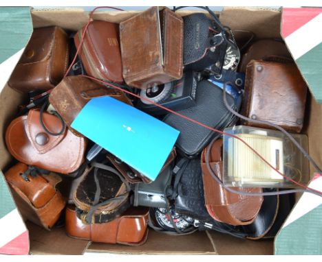 A Tray of Light Meters, manufacturers include Weston, Sixomat, Sekonic and other examples, 40 plus 