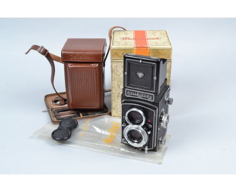 A Rolleicord Va Type 2 TLR Camera, serial no 1932879, shutter sluggish on slow speeds, body G-VG, with Schneider Kreuznach 75