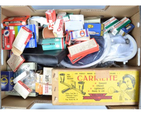 Flash and Floodlighting Equipment, a good quantity of flashbulbs, lamps and bulb holders from Malham, Mazda, Minox, Mullard, 