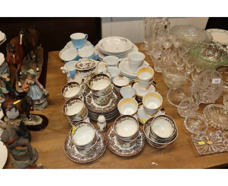 A quantity of Royal Worcester "Palissy" pattern teaware and various other tea and dinnerware 