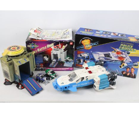 Space Precinct - Vivid Imaginations - BeetleBorgs - Saban - Bandai. A boxed BattleBorgs Beetle Battle Base #55235 1997 Saban 