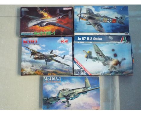 Italeri, ICM, Hobby Boss, Dragon and FineMolds - five boxed plastic WW2 military aircraft, two off 1:48 and three off 1:72 sc