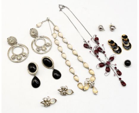 A collection of vintage costume jewellery to include a silver and marcasite set brooch in the form of an eagle, approx 10cm, 