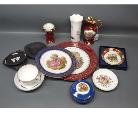 Group comprising a set of four Wedgwood black basalt pin dishes formed as playing card suits (2 A/F), a Welsh gaudy cup and s