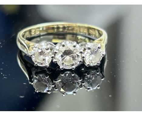 18ct Gold ring set with 3 diamonds Size M weight 3.1g