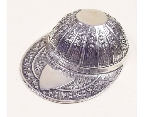 A 20th century sterling silver novelty jockey hat caddy spoon