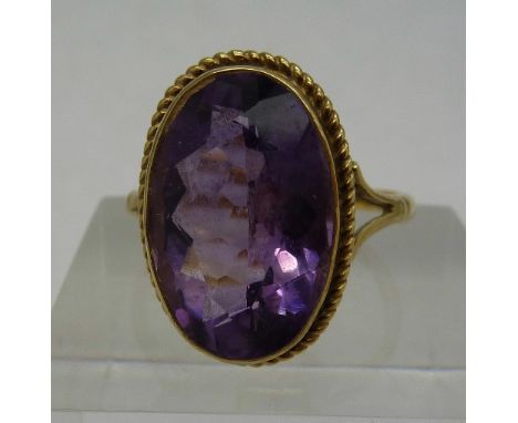 A 9ct gold and amethyst ring, weight 4.5g, size R