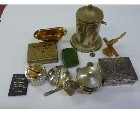 A caddy, a lighter, etc.