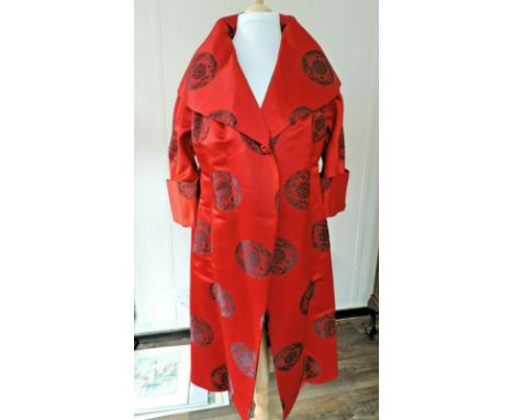 Vintage Chinese Silk Evening Coat Ying Tai Ltd of Hong Kong. Vintage Ying Tai Ltd of Hong Kong Silk Coat Colour Red and Black