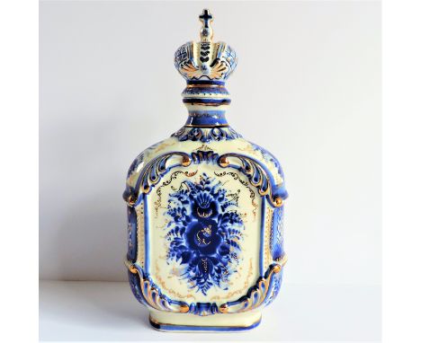 Vintage Russian GZHEL WEKMA Porcelain Decanter/Flask. A super hand painted and gilded Wekma porcelain decanter/flask 26cm hig
