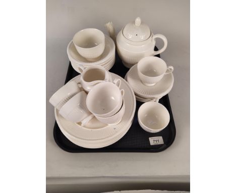 A Wedgwood of Etruria 'Edme' pattern tea set, six setting including teapot (chip to sugar bowl)