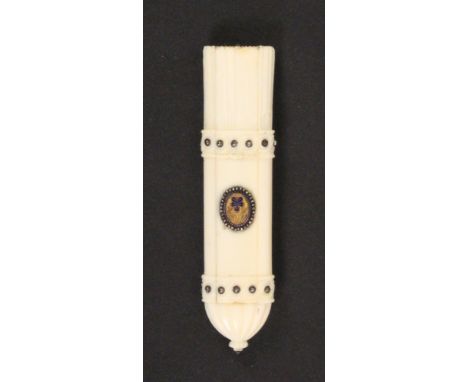 A fine early 19th Century Palais Royal carved ivory needle case in the form of a quiver of arrows, and decorated with cut ste