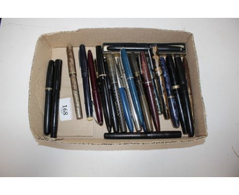 A tray of vintage fountain pens etc.