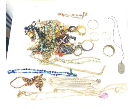 Box of vintage and later costume jewellery 