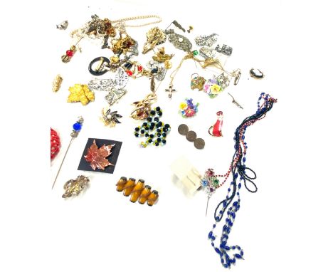 Box of vintage and later costume jewellery 