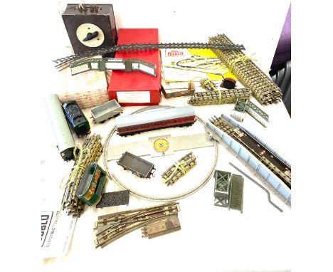 Selection vintage Hornby Dublo accessories, engine, track etc, to include original boxes