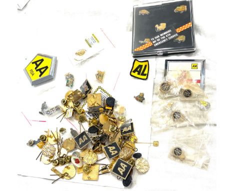 Selection of vintage and later AA badges etc 