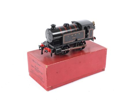 An O gauge Hornby LNER 0-4-0 101 tank engine. With clockwork mechanism and key, complete with near mint box and instructions.