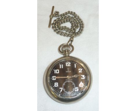 1939 military pocket watch with black and white dial marked 1939 Zenith the reverse stamped G.S MKI 8239920 with watch chain 