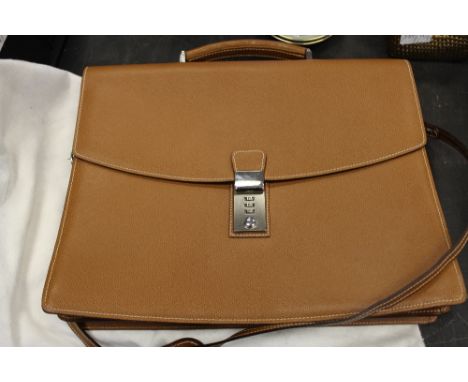 Le Tanneur light brown leather attache case and dust bag