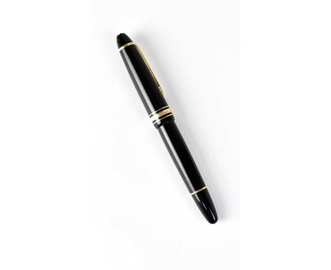 MONT BLANC; a black Meisterstück fountain pen with 14k Mont Blanc nib.Condition Report: The gold band on the nib holding the 