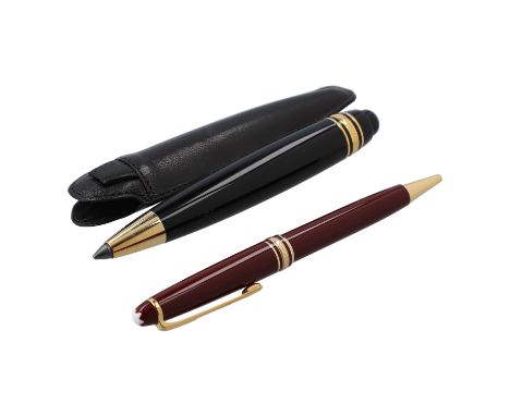 MONTBLANC Konvolut. Kugelschreiber Meisterstück Classique aus weinrotem Edelharz mit vergoldete Details und Logointarsie. Mei