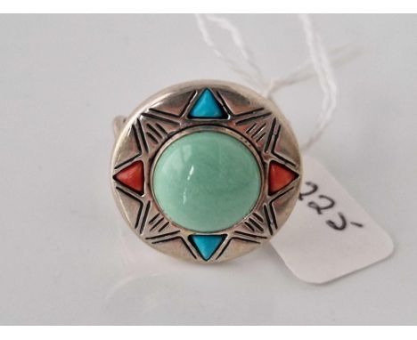 A Navajo style silver ring, size R