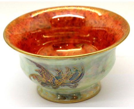 Small Wedgwood Lustre Butterfly bowl, D: 11 cm. P&P Group 2 (£18+VAT for the first lot and £3+VAT for subsequent lots)Conditi