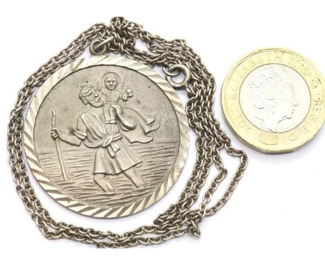 Silver vintage 35mm diameter St Christopher and chain. P&amp;P Group 1 (£14+VAT for the first lot and £1+VAT for subsequent l