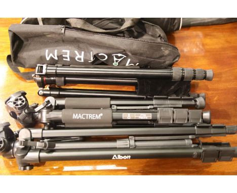 Three good quality modern cased photographic tripods, including Albott. P&amp;P Group 3 (£25+VAT for the first lot and £5+VAT
