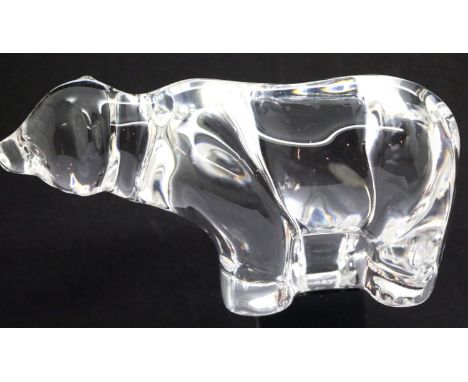Glass Villeroy &amp; Boch standing bear paperweight, L: 12 cm. P&amp;P Group 2 (£18+VAT for the first lot and £3+VAT for subs