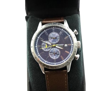 Boxed Sekonda gents wristwatch, working at lotting. P&amp;P Group 1 (£14+VAT for the first lot and £1+VAT for subsequent lots