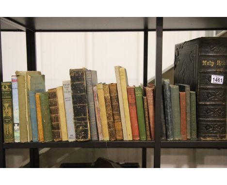 Mixed vintage books including early Biggles. Not available for in-house P&amp;P 