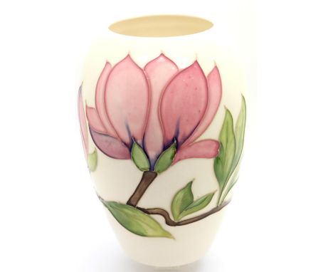 Large Moorcroft Pink Magnolia vase, H: 18 cm. P&amp;P Group 3 (£25+VAT for the first lot and £5+VAT for subsequent lots) 