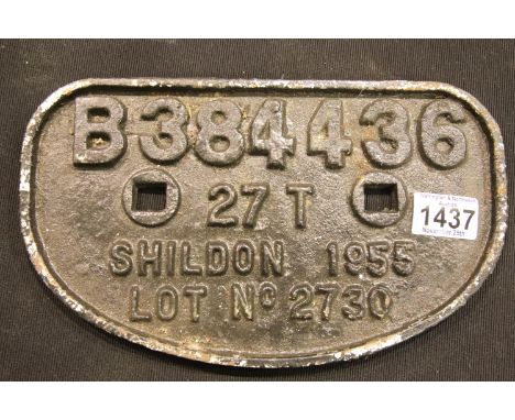 Shildon 1955 period cast iron railway wagon plate. P&amp;P Group 3 (£25+VAT for the first lot and £5+VAT for subsequent lots)