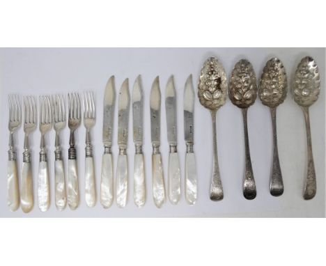 A SET OF SIX EDWARDIAN SILVER DESSERT KNIVES AND SIX FORKS, CHARLES BOYTON &amp; SON, LONDON, 1906 with feather-edge silver t