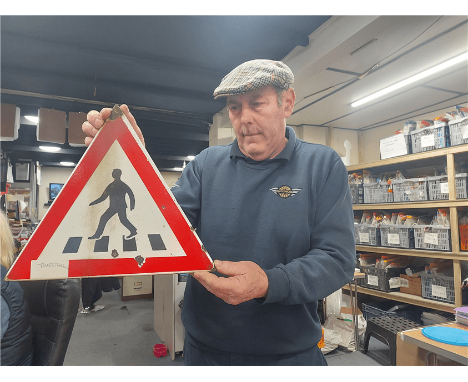 ENAMEL PEDESTRIAN SIGN