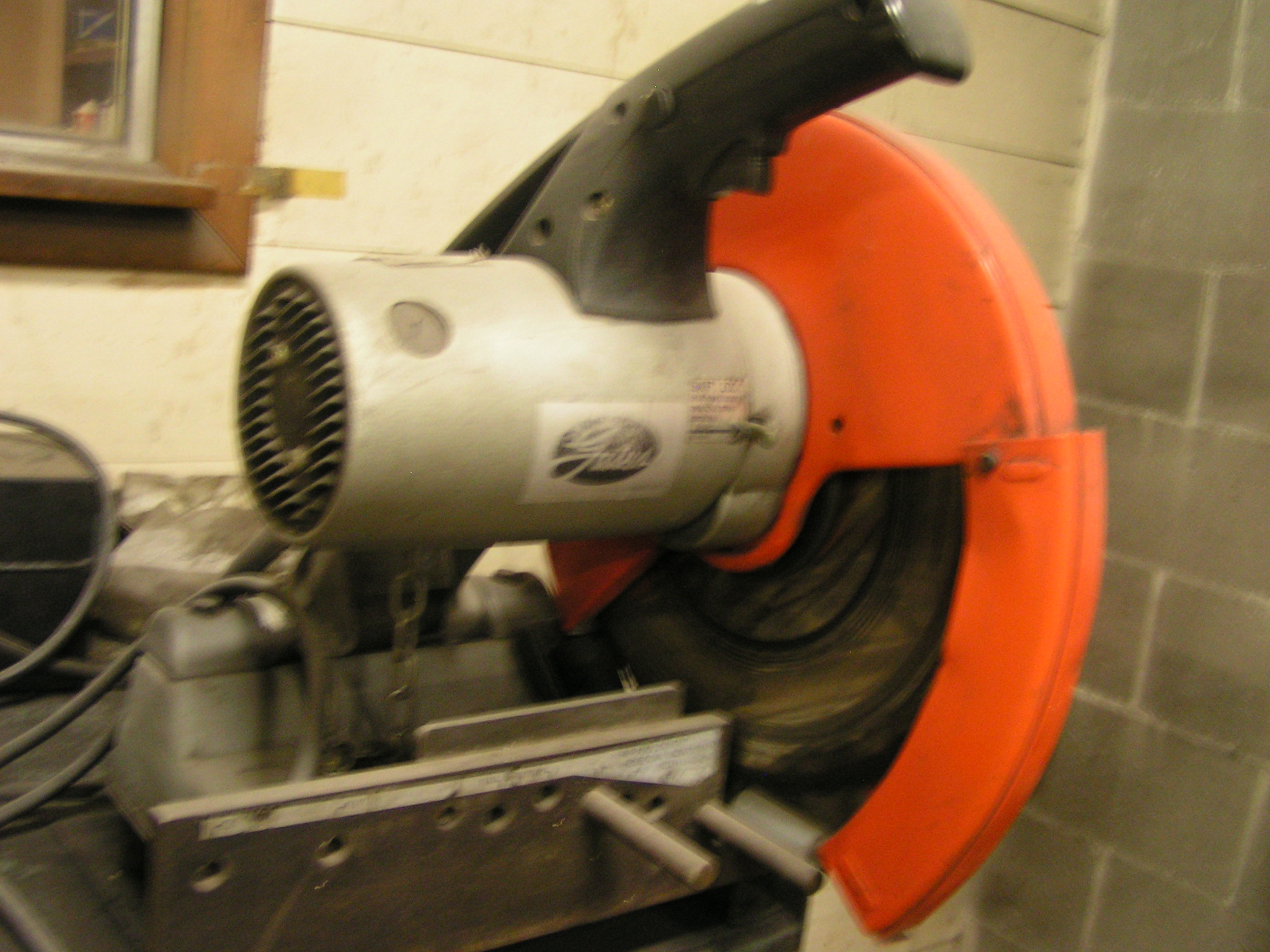 Gates PC707 , 700 Series Mega Crimp, and Hose Cut Off Saw, on bench 43