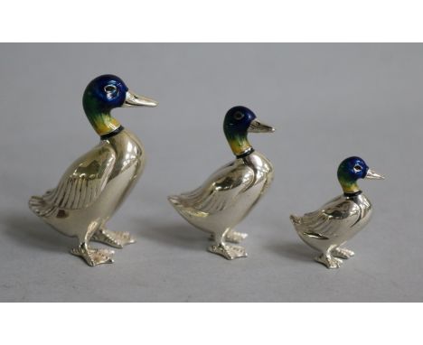 A graduated set of three modern silver and enamel ducks, import marks for Mark Houghton, Ltd, largest 45mm.