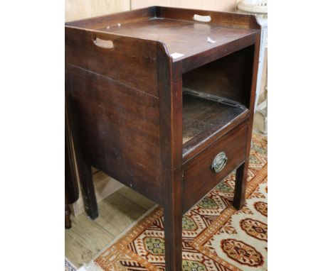 A George III tray top commode W.48cm