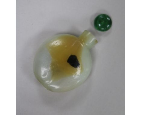 A Chinese glass simulated jade snuff bottle