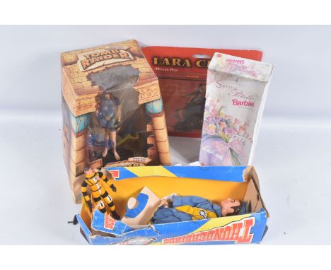 A QUANTITY OF ASSORTED TOYS, to include boxed Playmates Lara Croft in Wet Suit action figure, No.72001, with a Lara Croft mou