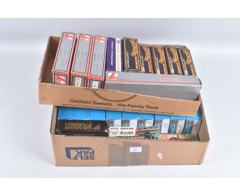 A QUANTITY OF BOXED OO GAUGE FREIGHT ROLLING STOCK, items by Airfix (including two unbuilt kits, contents not checked), Dapol
