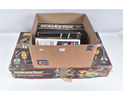 A BOXED SCALEXTRIC FORMULA 1 RACING SET, No.C658, appears largely complete with both cars, Elf Renault Turbo RS-03, No.C134 a