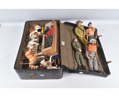 A COLLECTION OF UNBOXED ASSORTED PALITOY ACTION MAN FIGURES, UNIFORMS AND ACCESSORIES, three painted hair (one blonde Talking